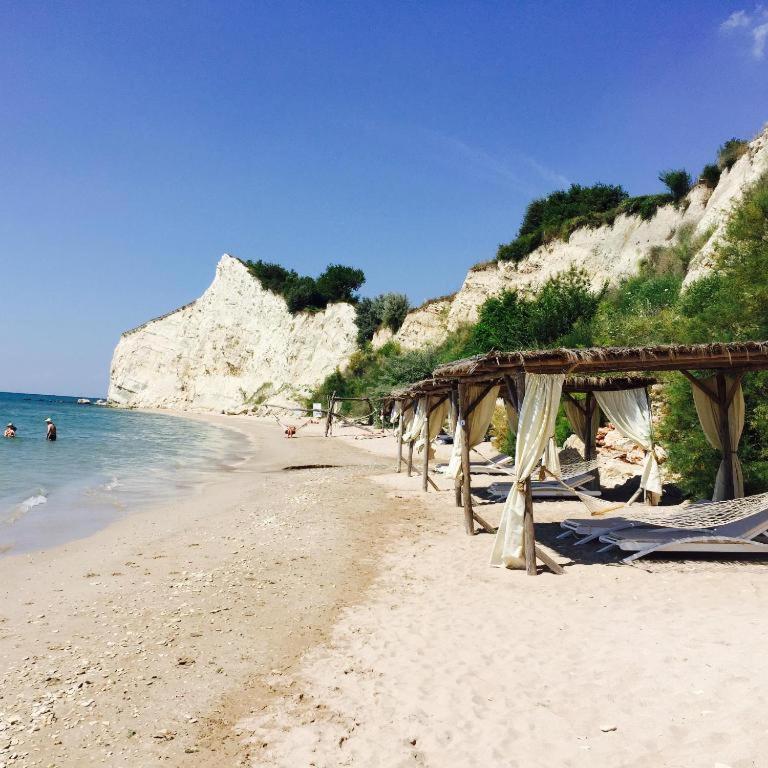 Happy Studio Sea View Топола Экстерьер фото